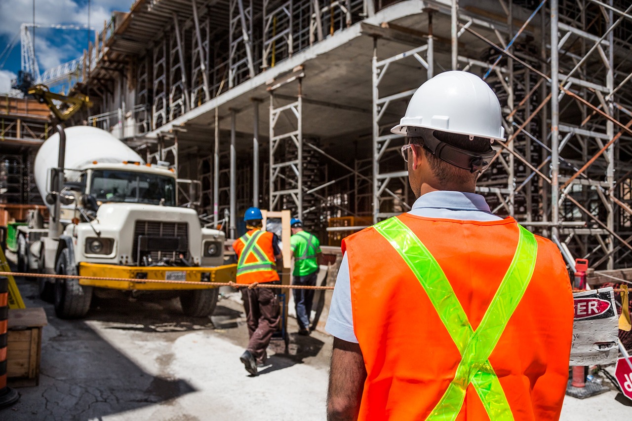 10 Best Software for Contractors to Streamline Projects & Boost Profits