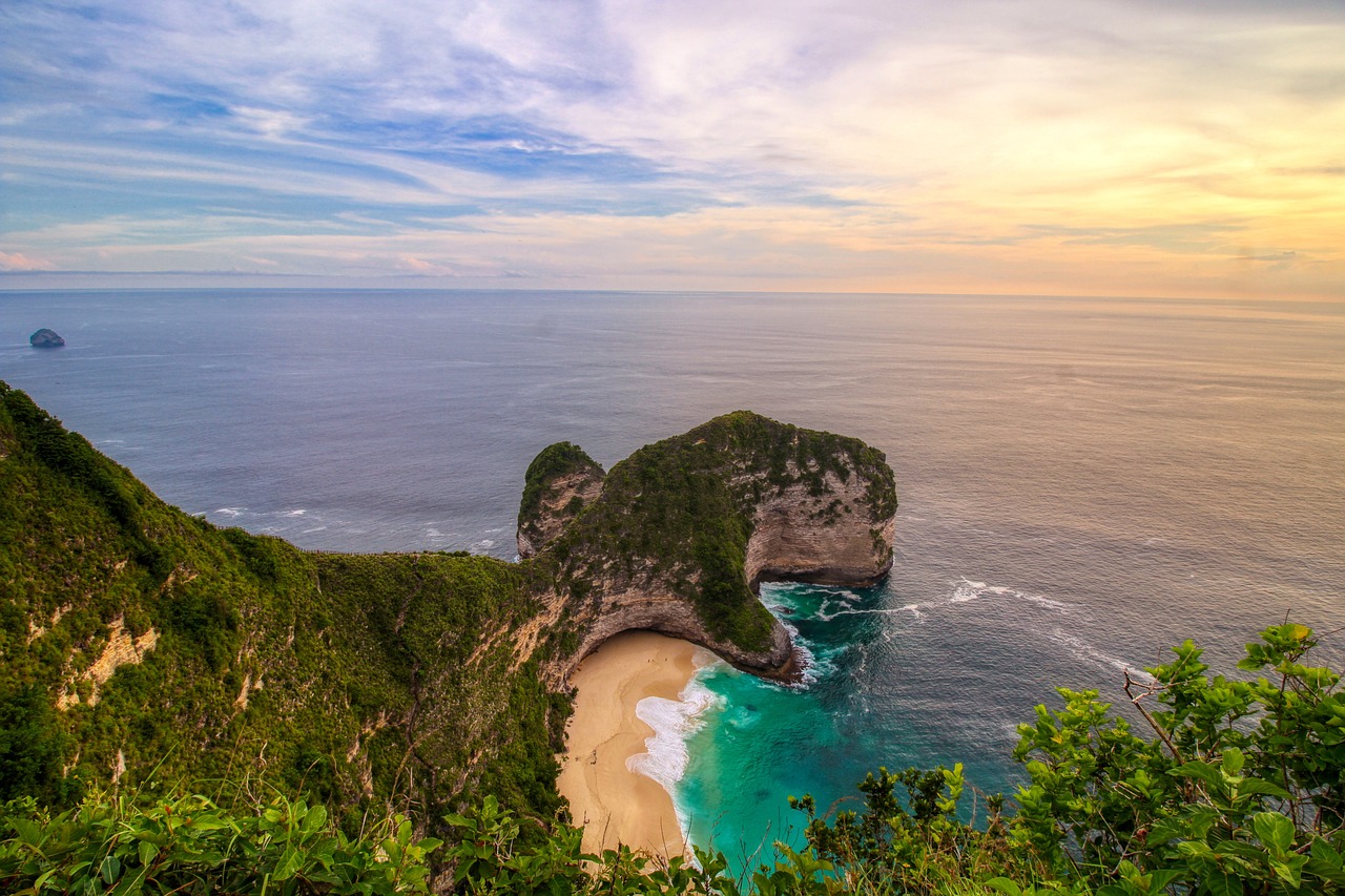 Kelingking Beach